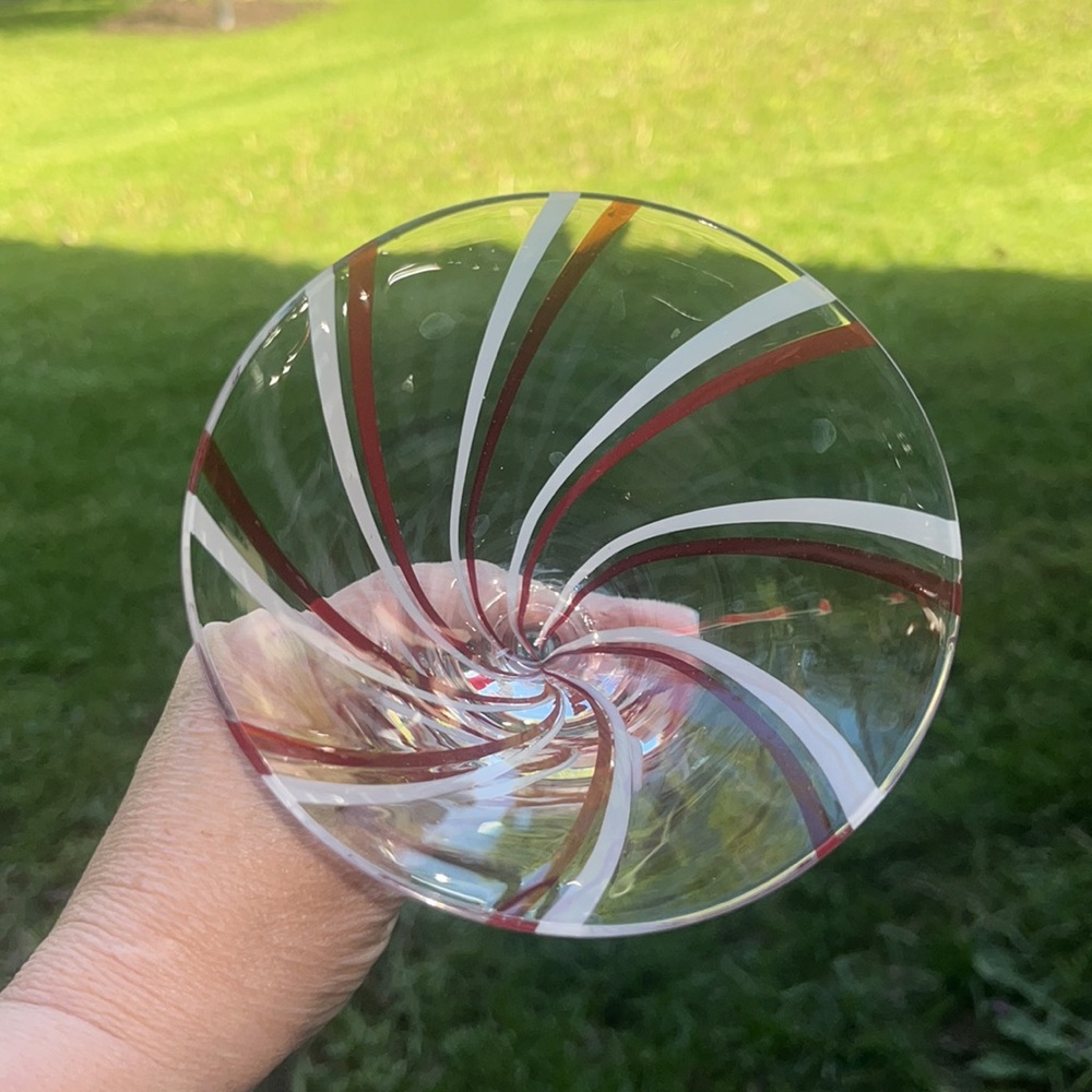 Pier 1 Elegant Swirl Martini Glass - Picture 5 of 6